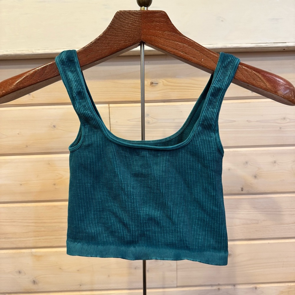 FP Movement by Free People Green Sleeveless Fitted Crop Tank Top